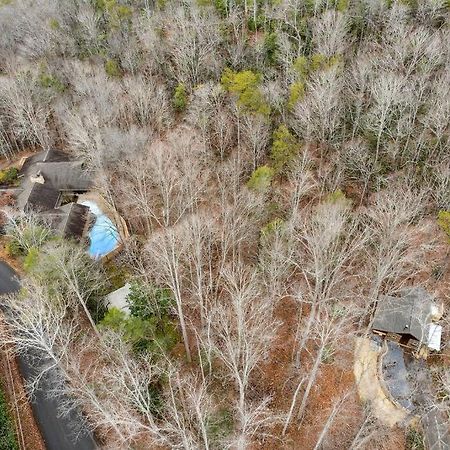 Boozy Bear Bungalow Romantic Cabin 5 Mins 2 Downtown With Hot Tub And Fire Pit Gatlinburg Buitenkant foto